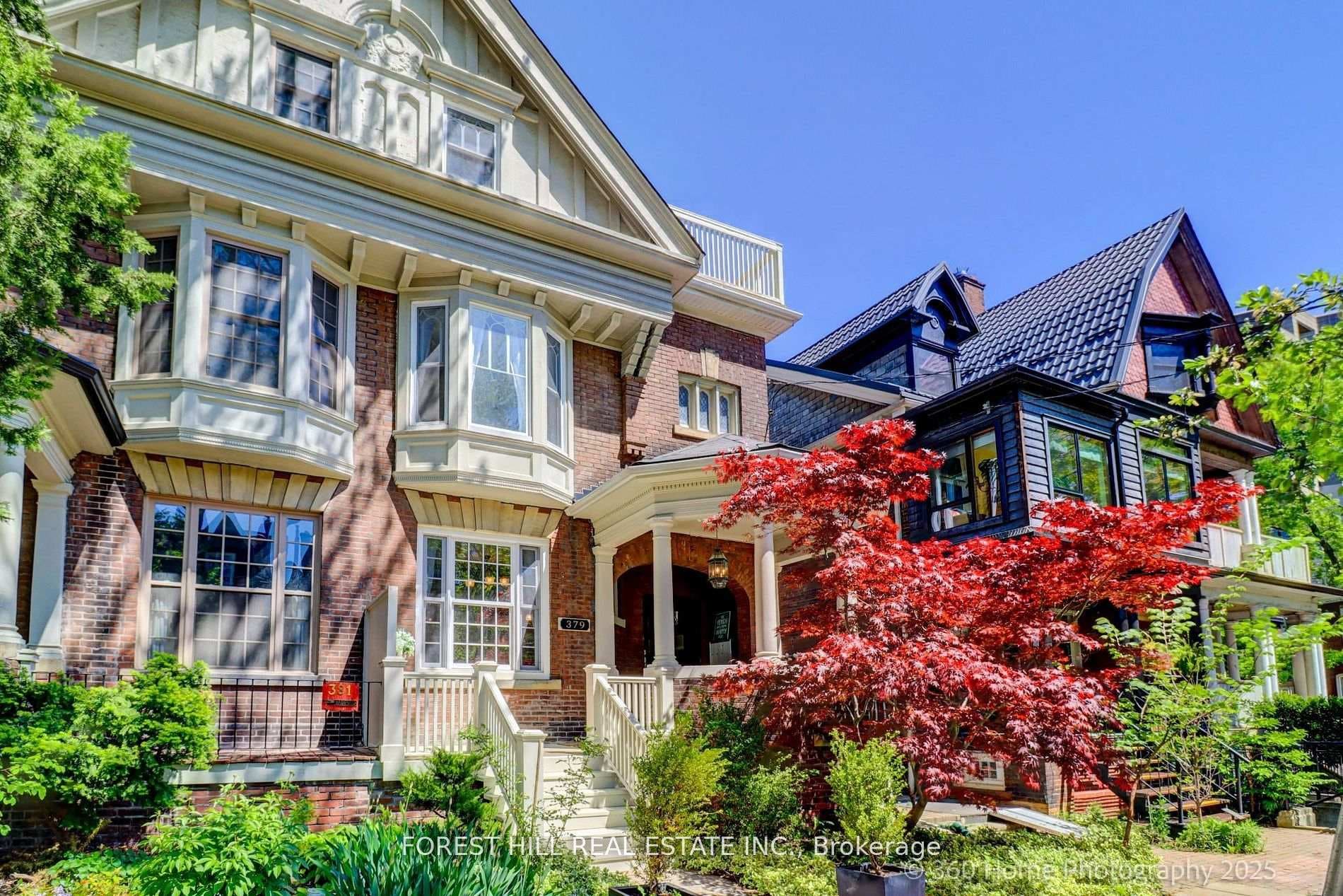 379 Huron Street photo 2