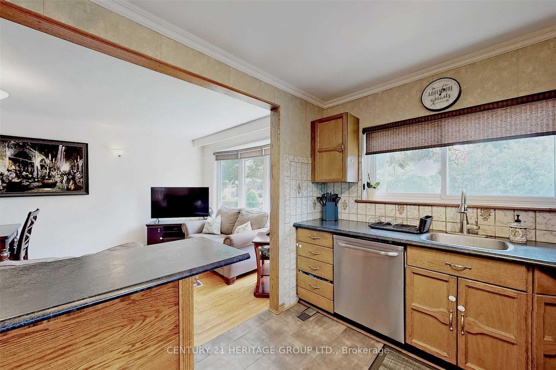 34 Kitimat Crescent Unit Main photo 14