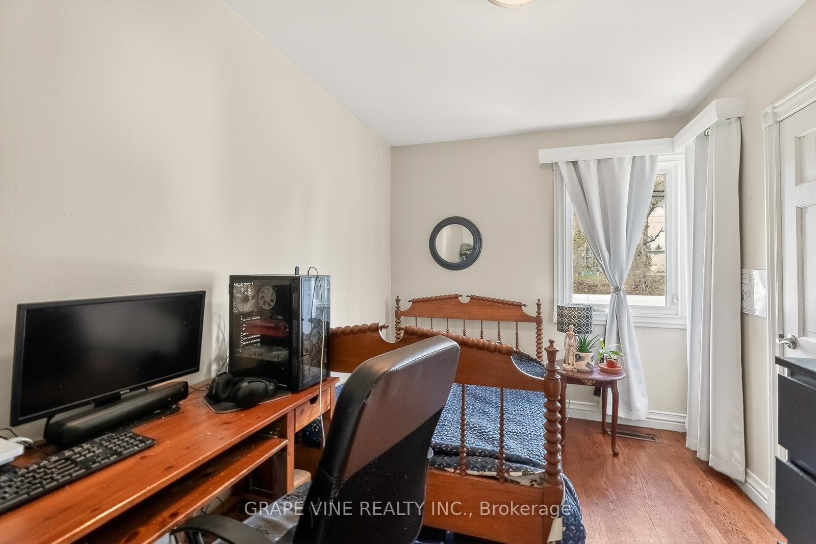 46 Macfarlane Road photo 13