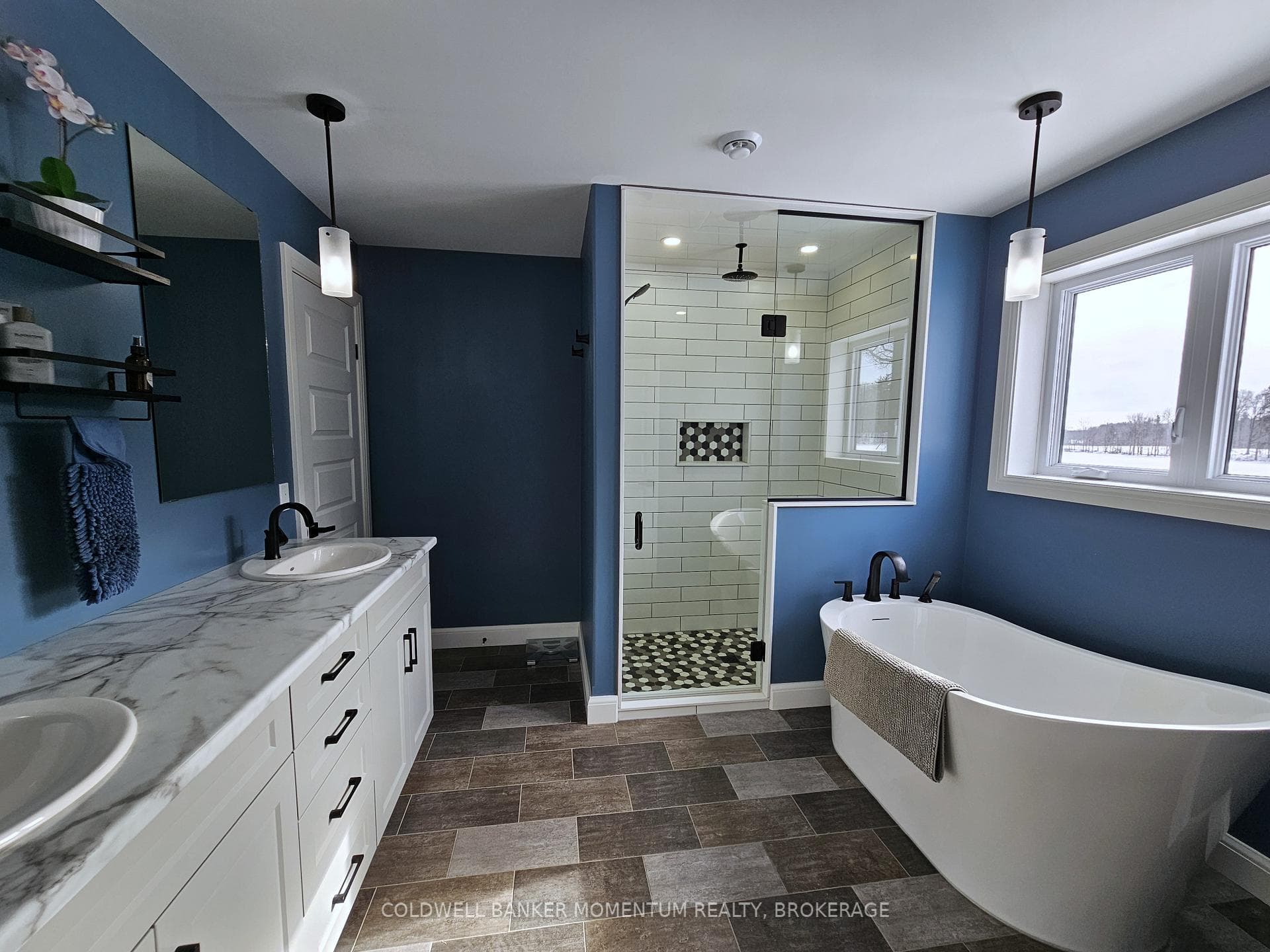 5pc Primary Ensuite with private water closet