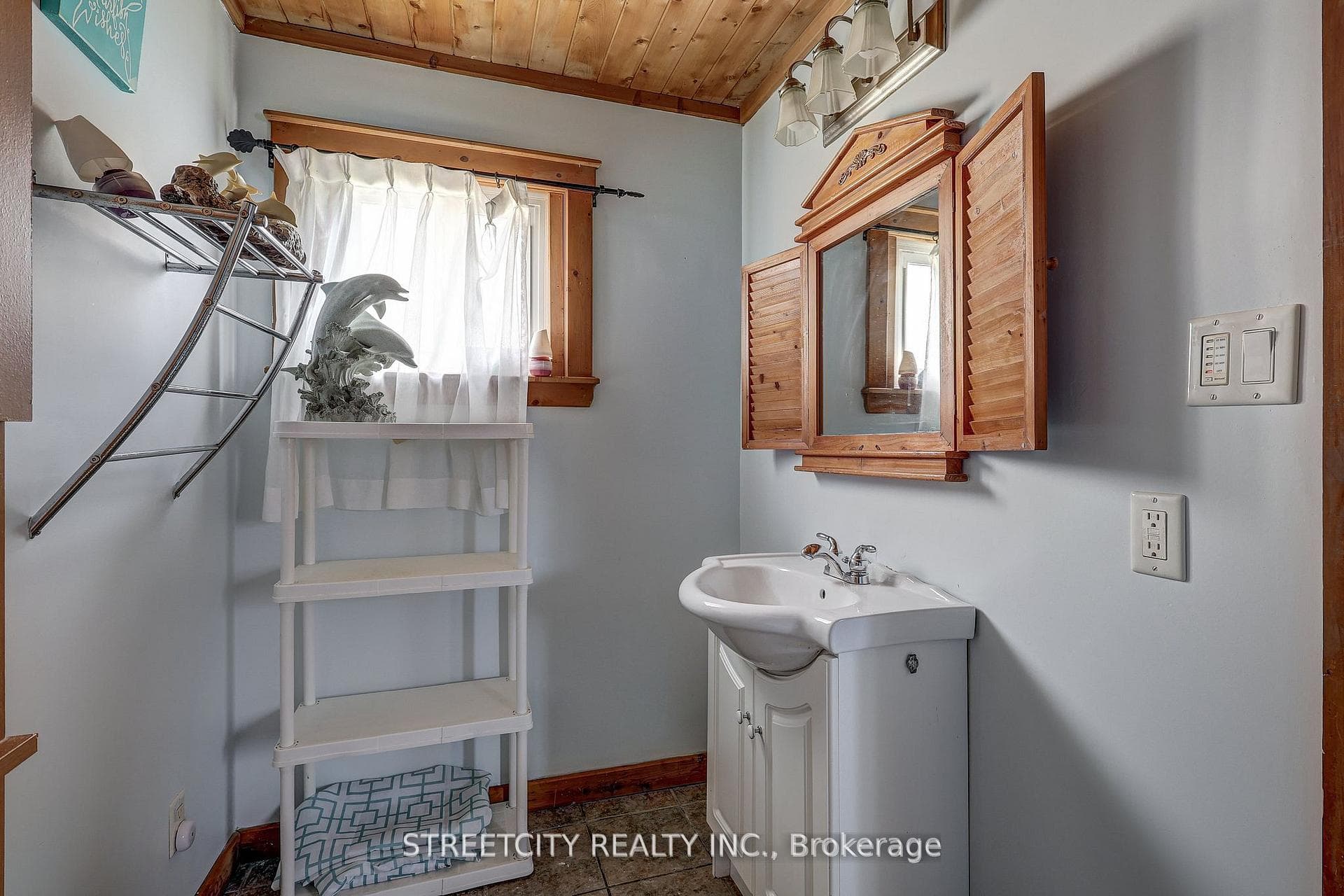 165 William Street photo 26
