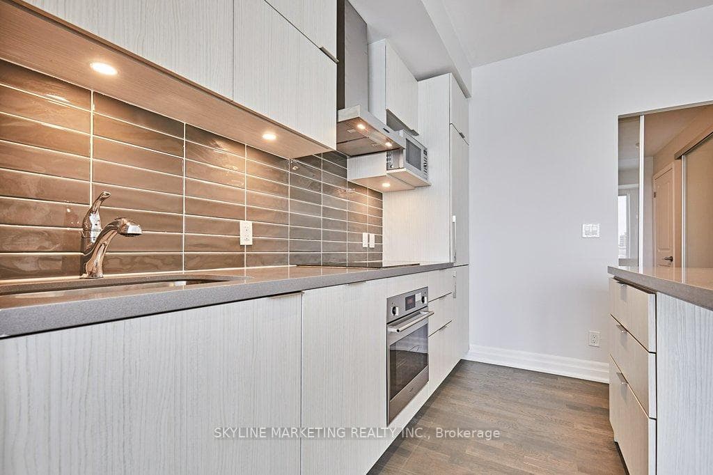 10 Rouge Valley Drive Unit 728A photo 6