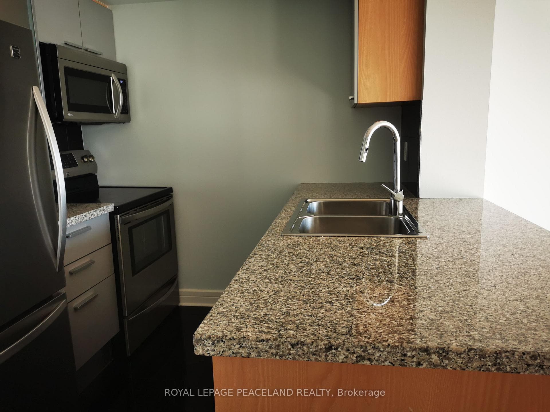 16 Harrison Garden Boulevard Unit 503 photo 14
