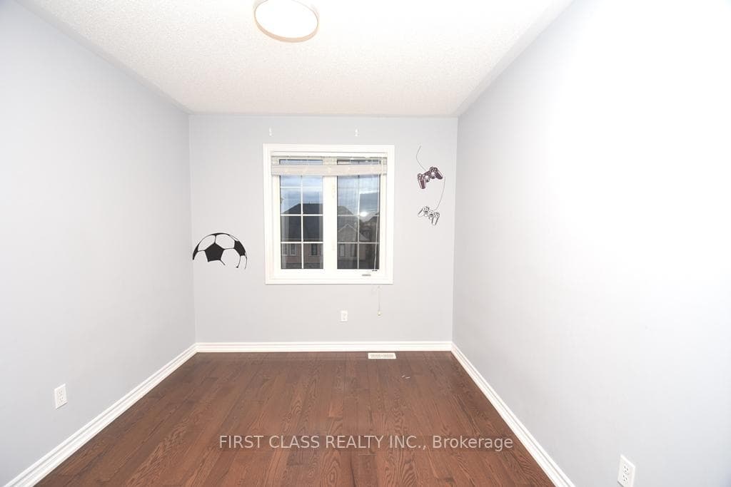 1542 Bruny Avenue Unit Upper photo 13