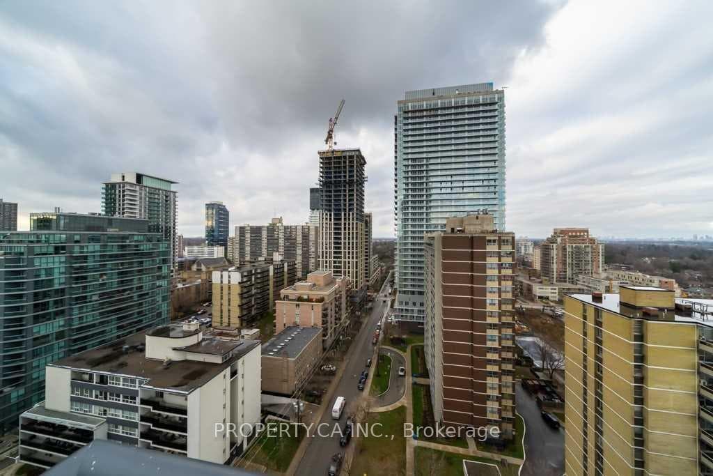 185 Roehampton Avenue Unit 1303 photo 17