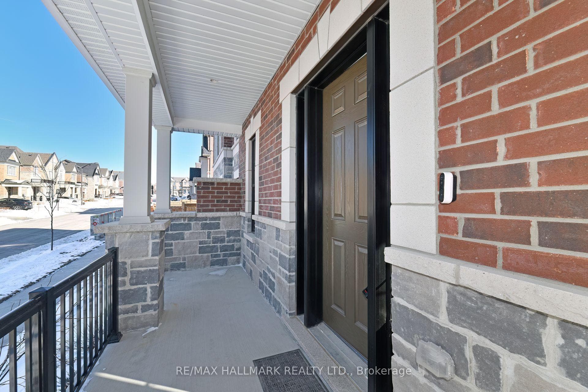 Huge Front Veranda