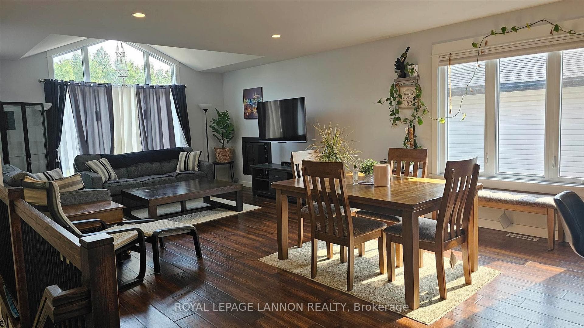 621 Burgundy Avenue photo 6