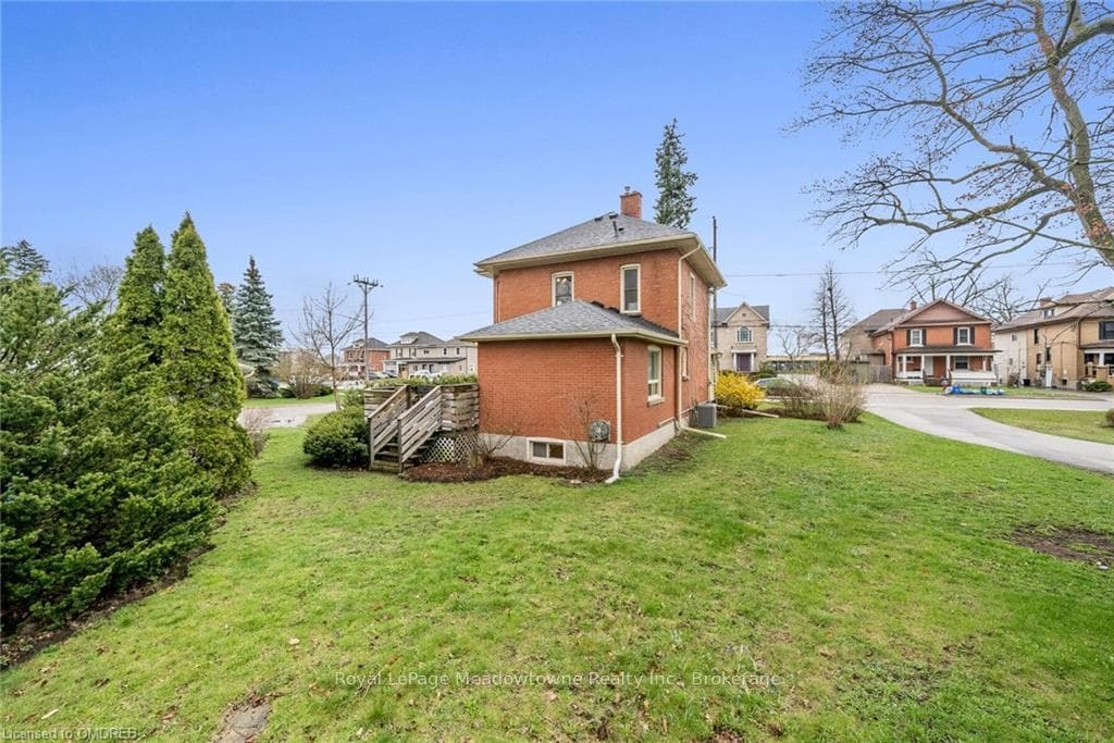 77 GUELPH Street photo 42
