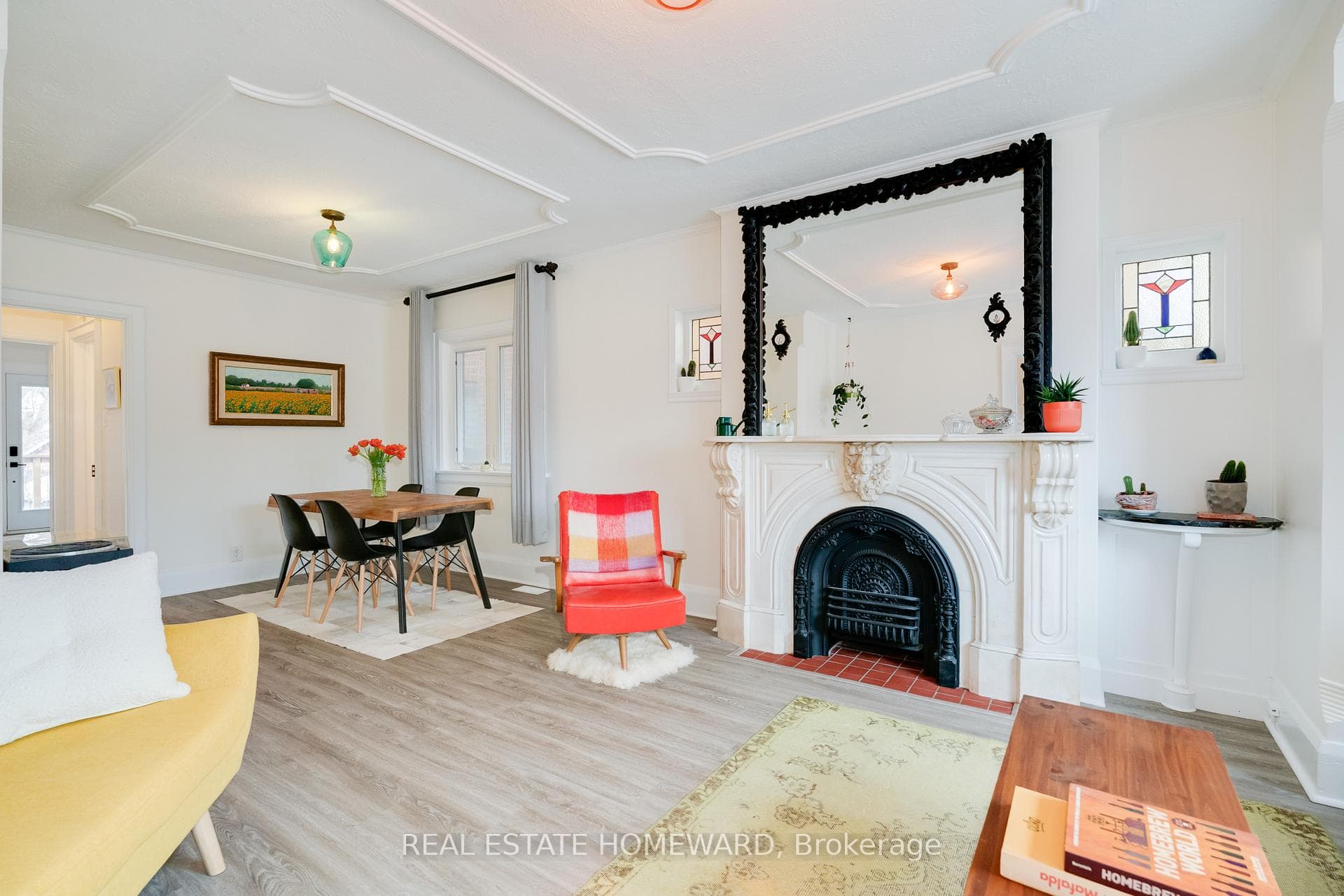 30 Ronald Avenue photo 4
