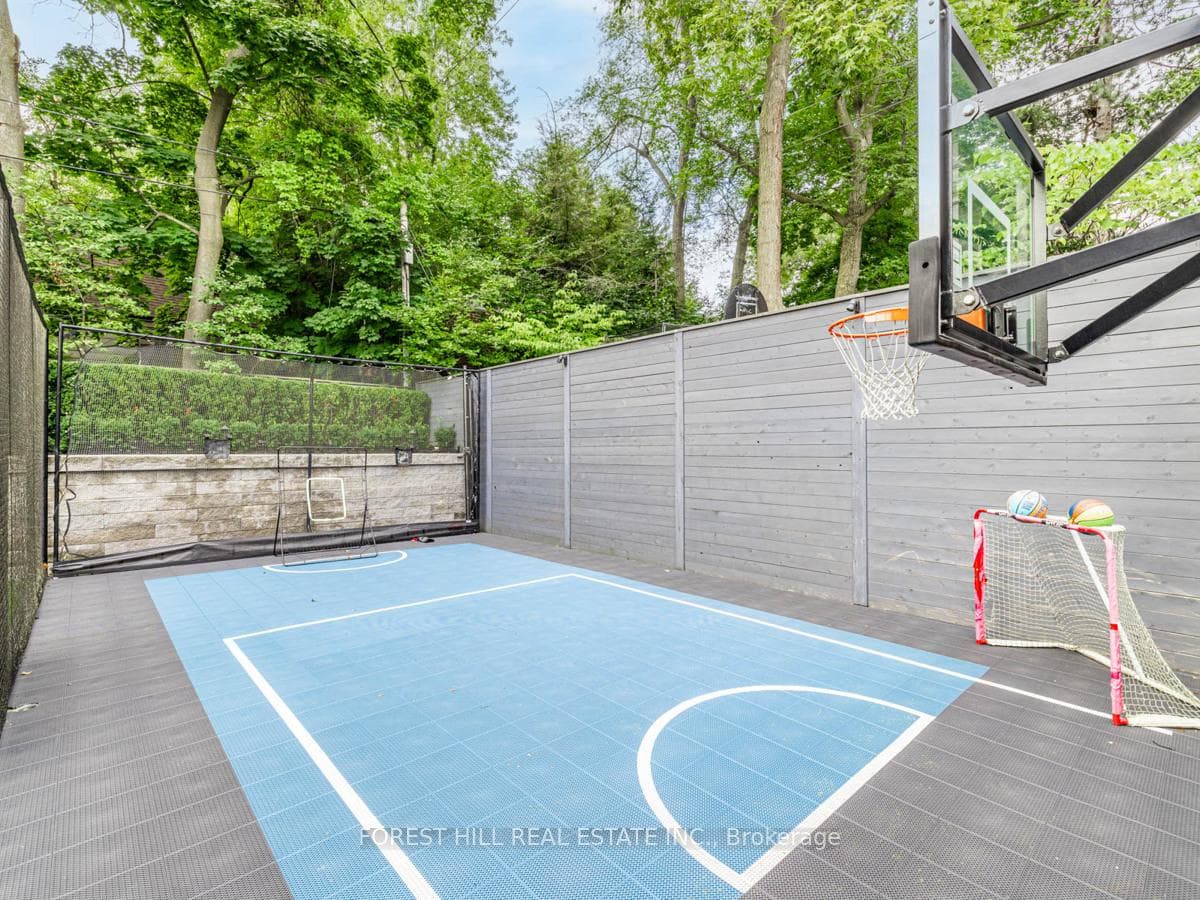 17 Hillholm Road photo 45