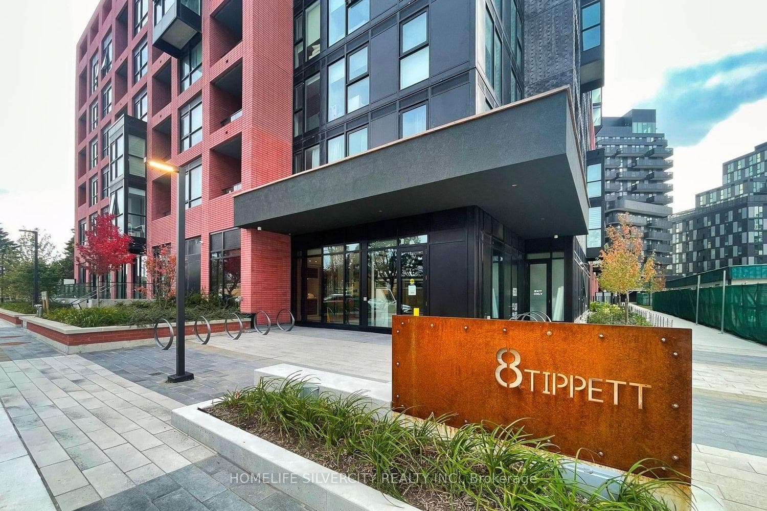 8 Tippett Road Unit 111 photo 1