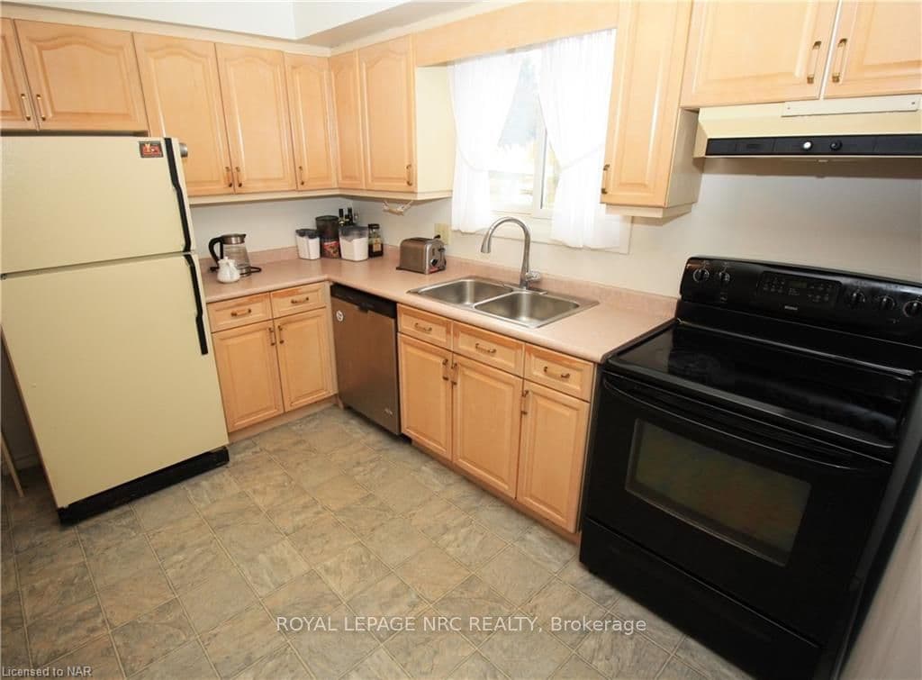 21 MCCOLL Drive photo 5