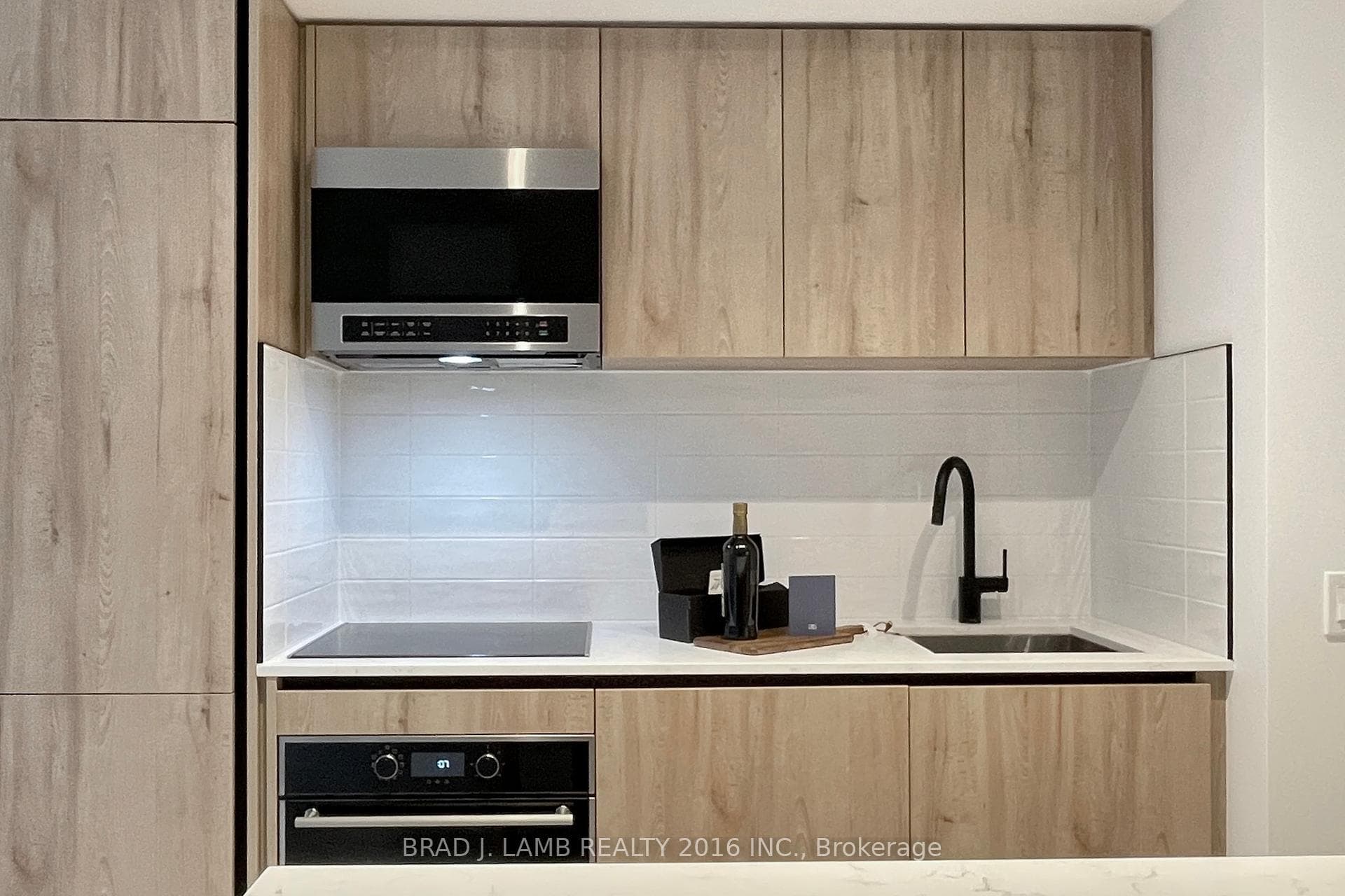 117 Broadway Avenue Unit 312 photo 6