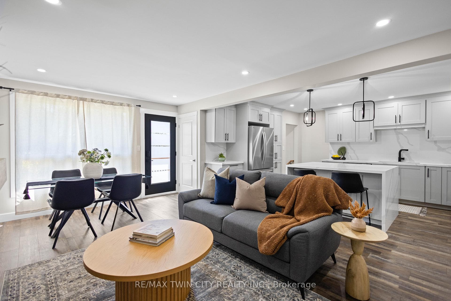 48 Linden Avenue photo 5
