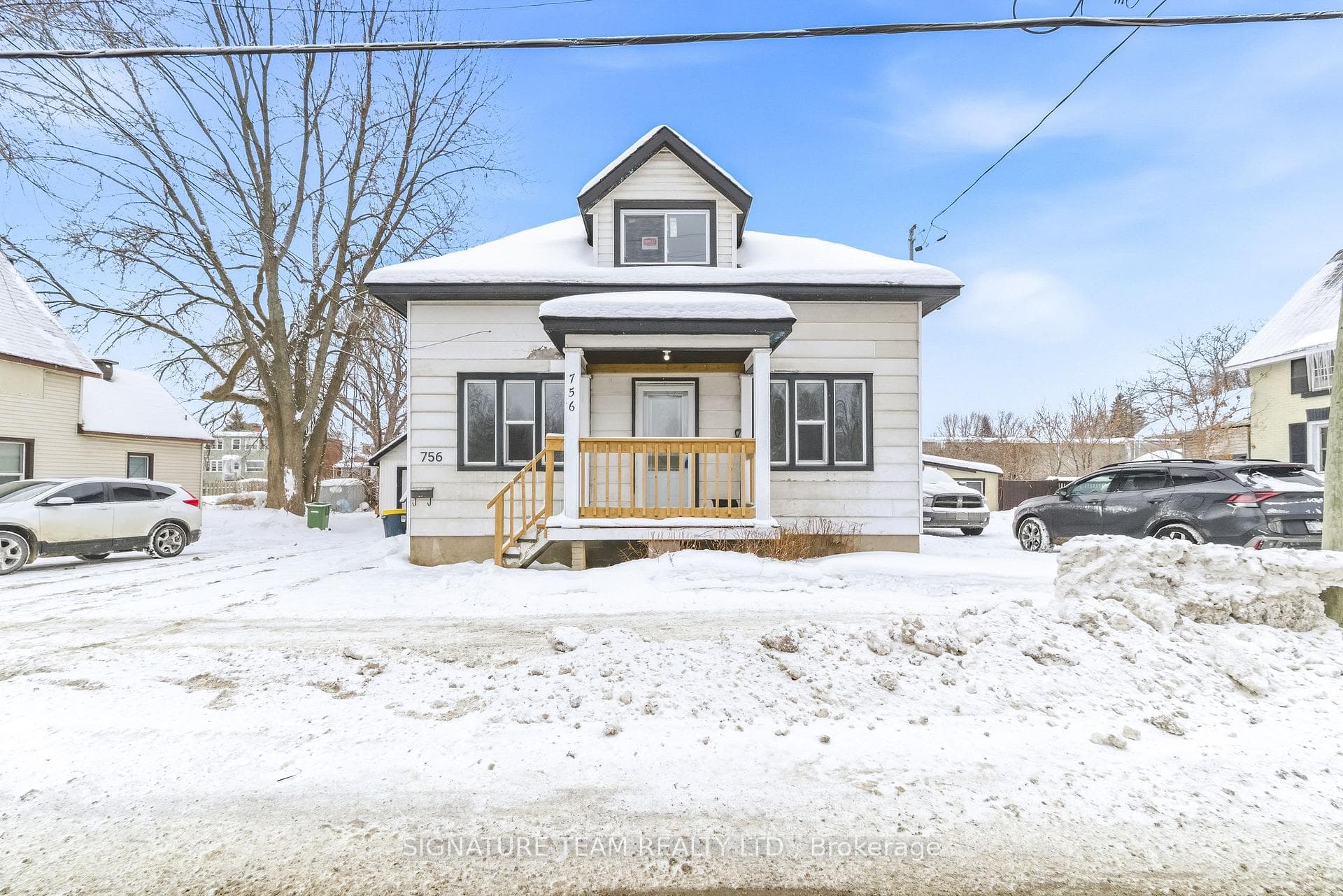 756 Pembroke Street photo 1