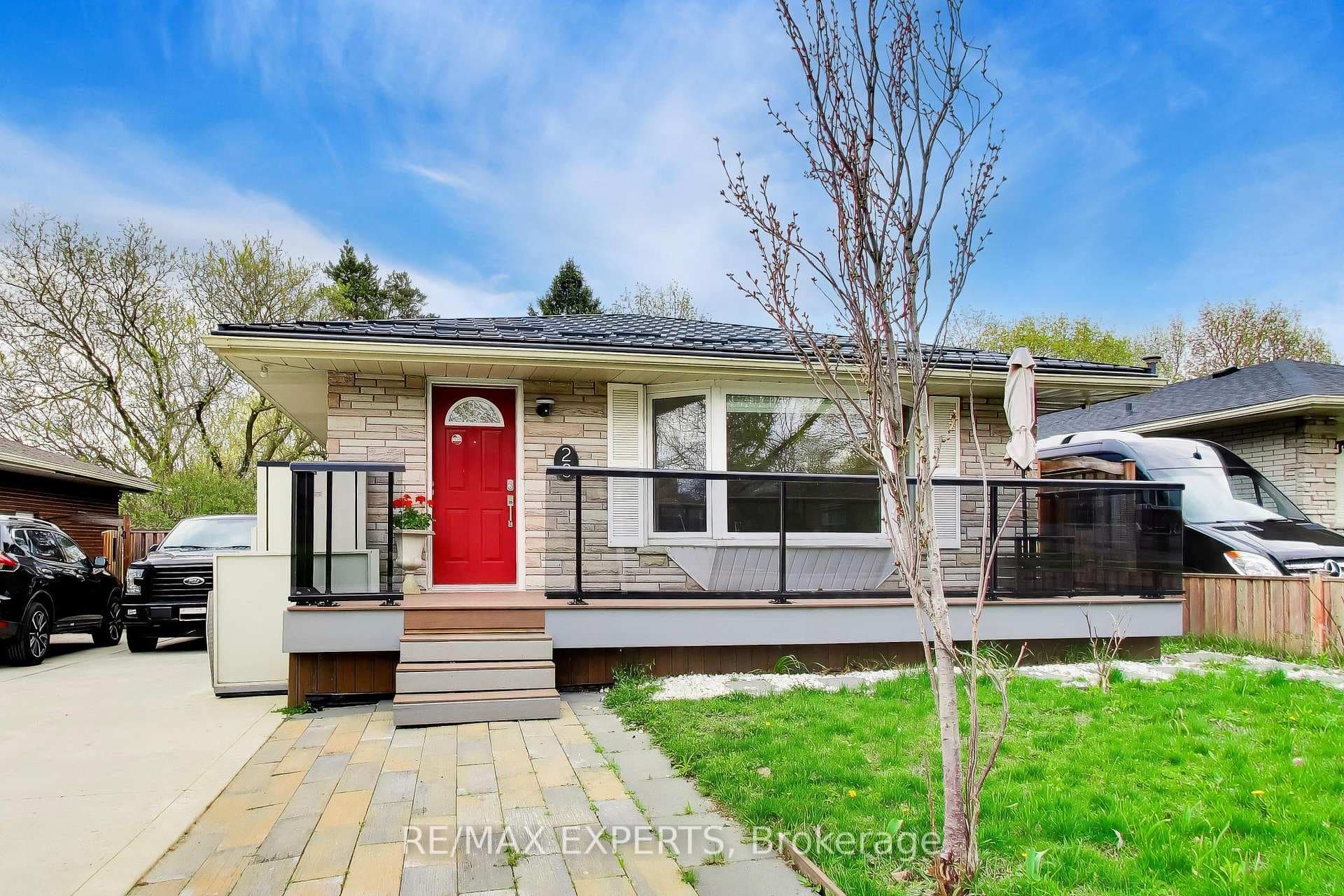 26 Pinedale Drive photo 3