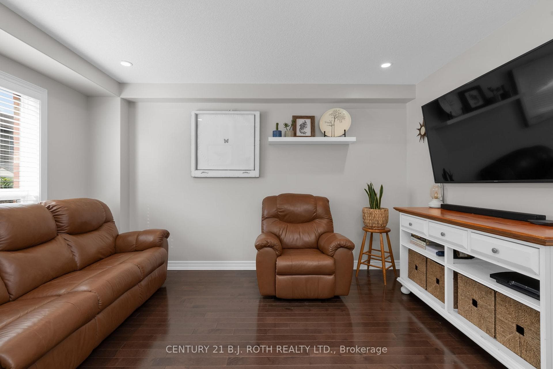 999 Cook Drive photo 13