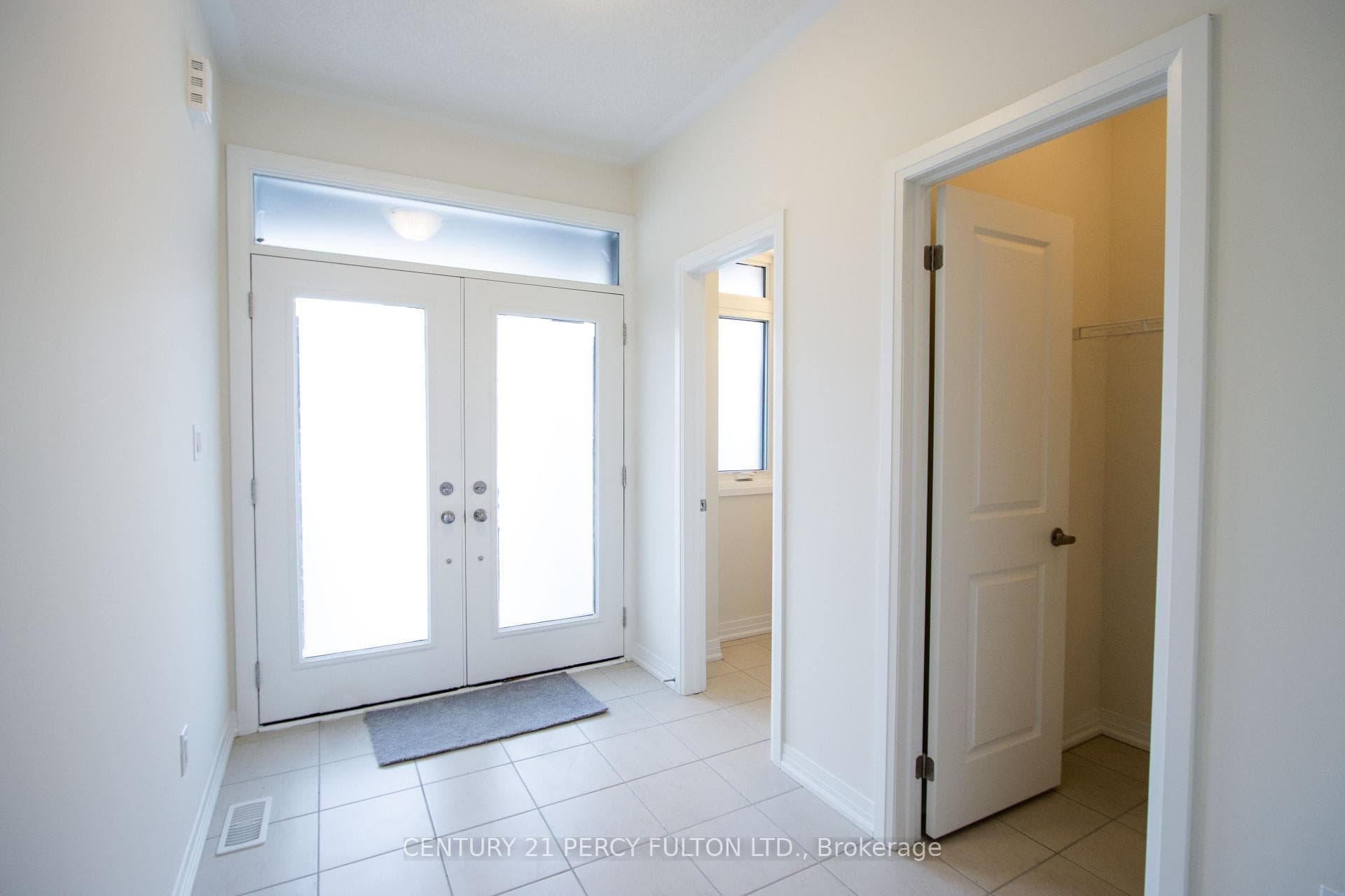 1055 Cameo Street photo 5