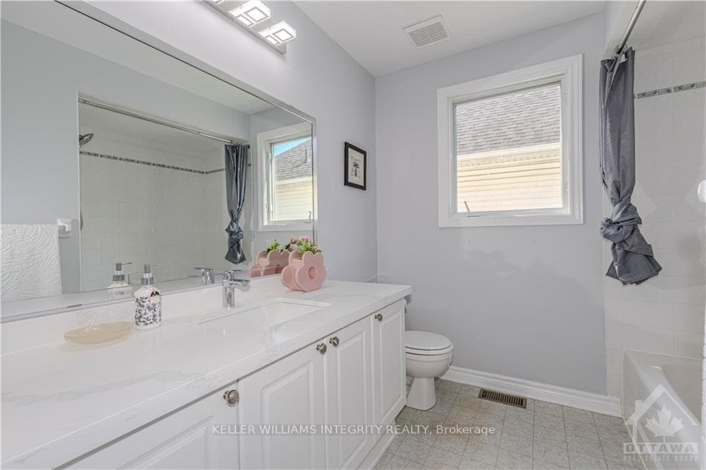 212 REDPATH Drive photo 25