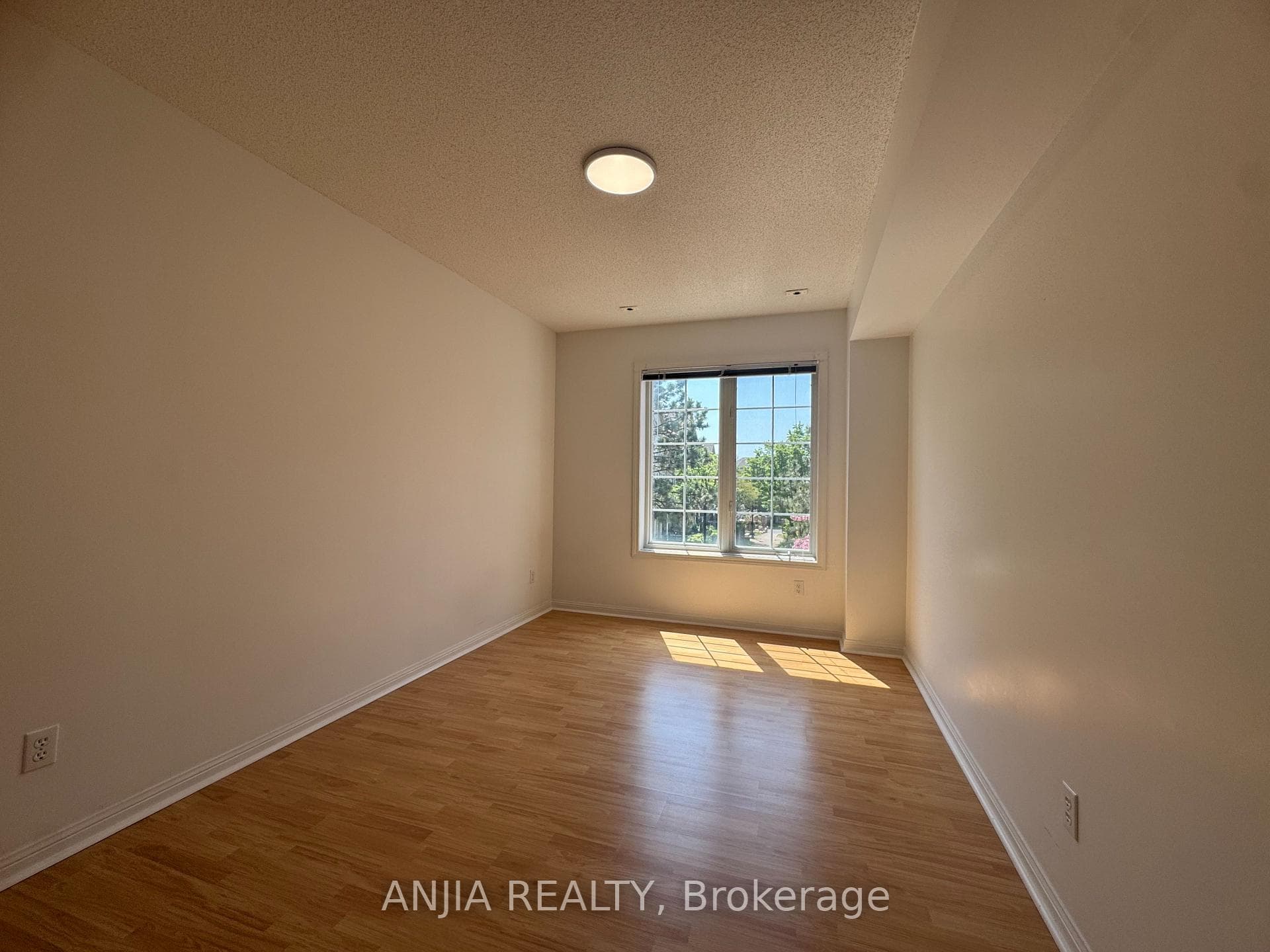 2 Alpen Way Unit 3 photo 15