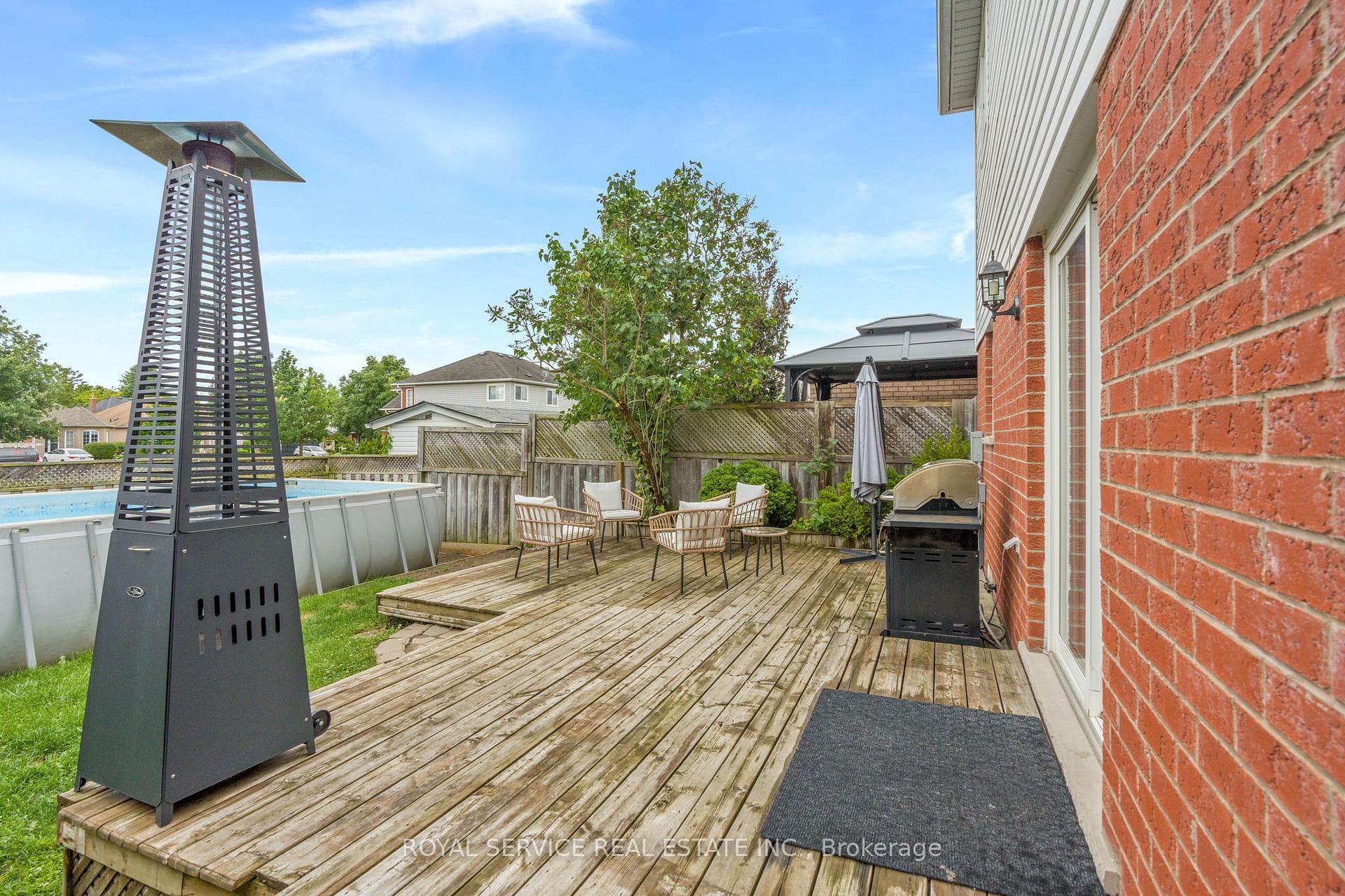 75 Dadson Drive photo 32