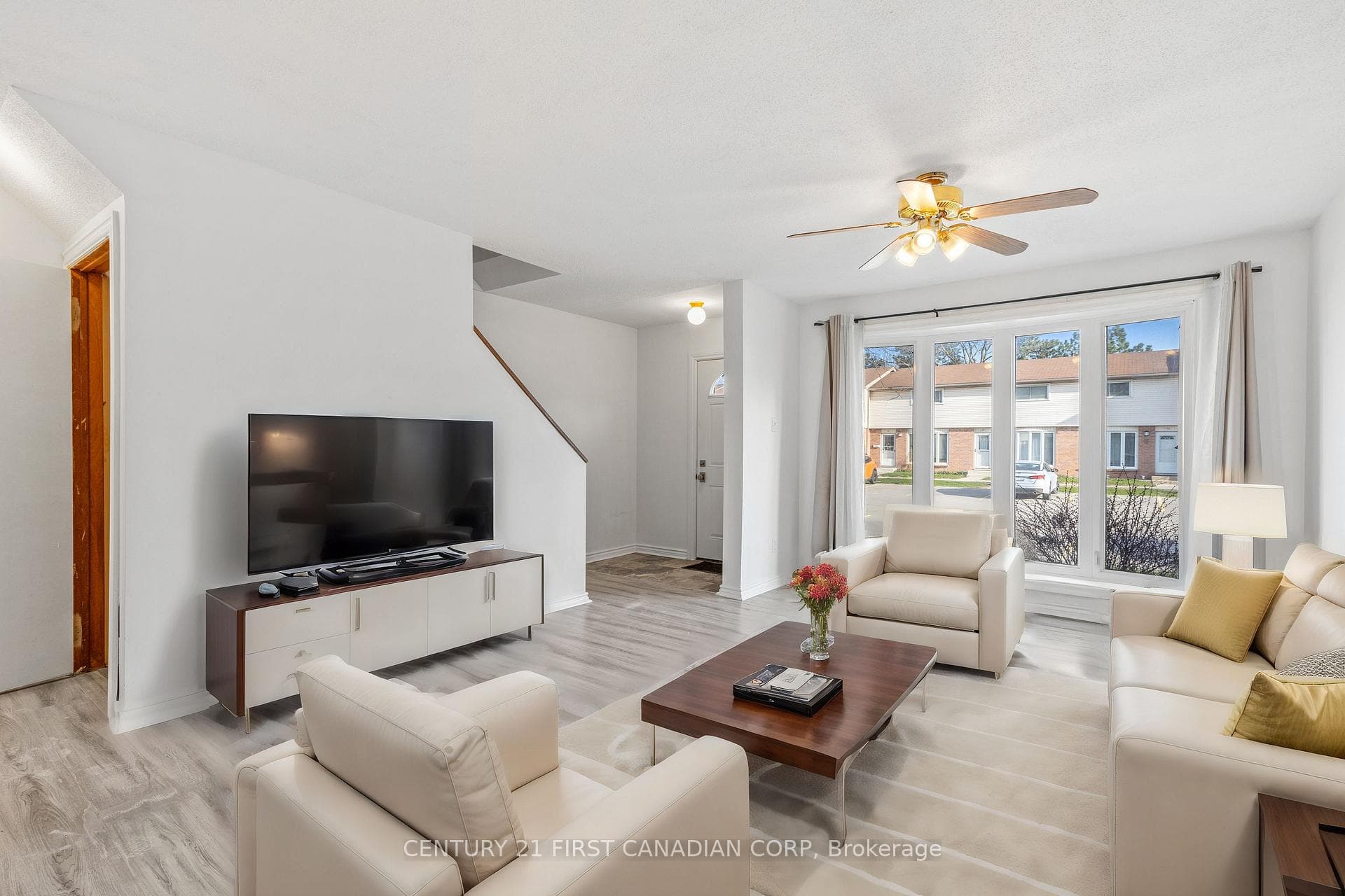 700 Exeter Road Unit 16 photo 5