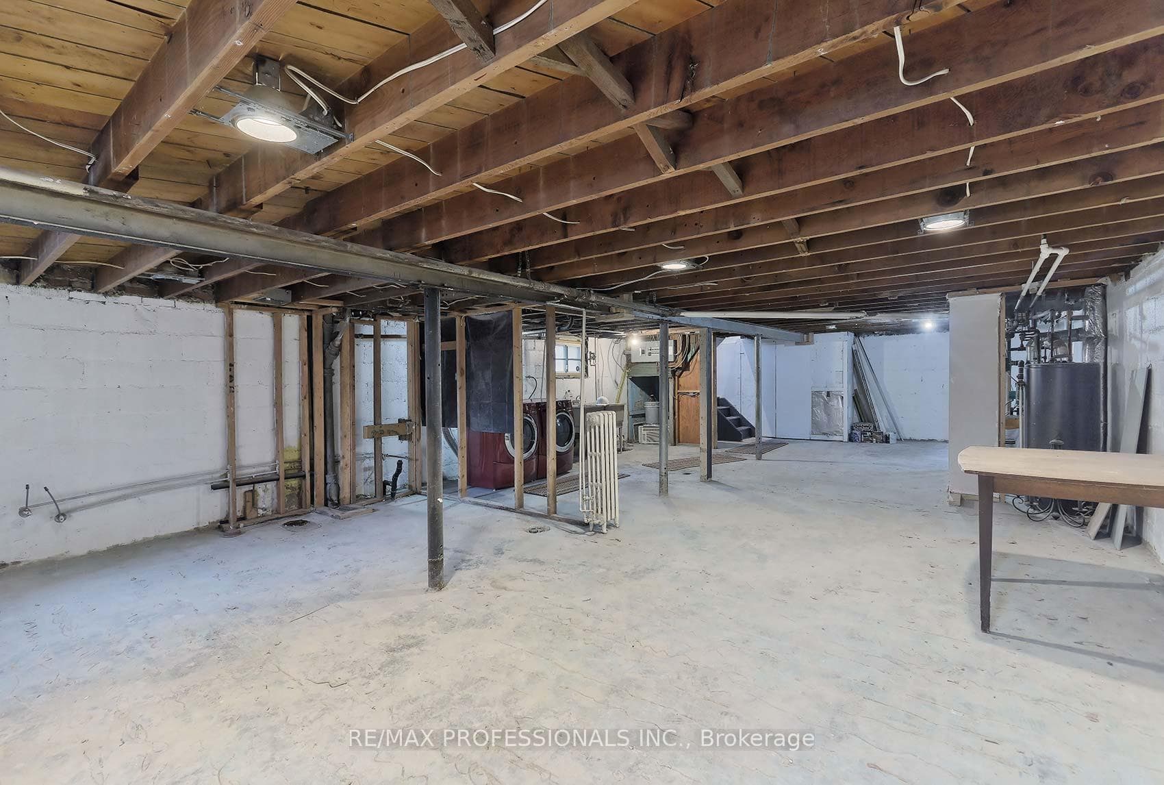1213 Islington Avenue photo 15