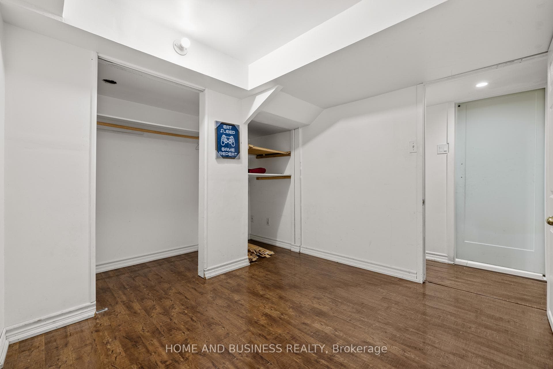 522 Rossellini Drive photo 34