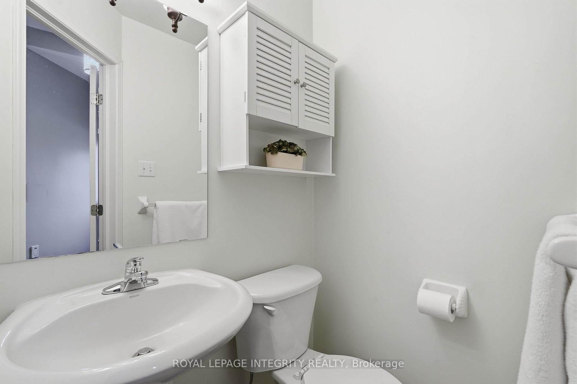 1073 Brasseur Crescent photo 22