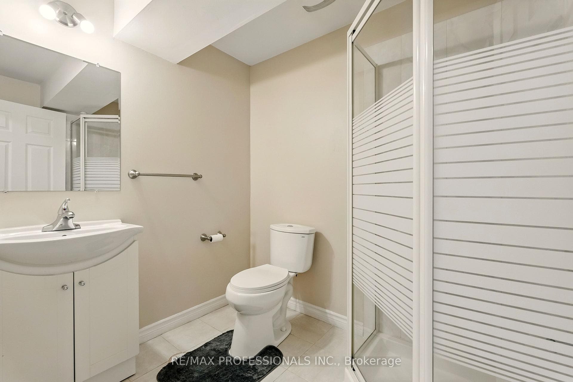 Potential Bachelor 3 Piece Bathroom