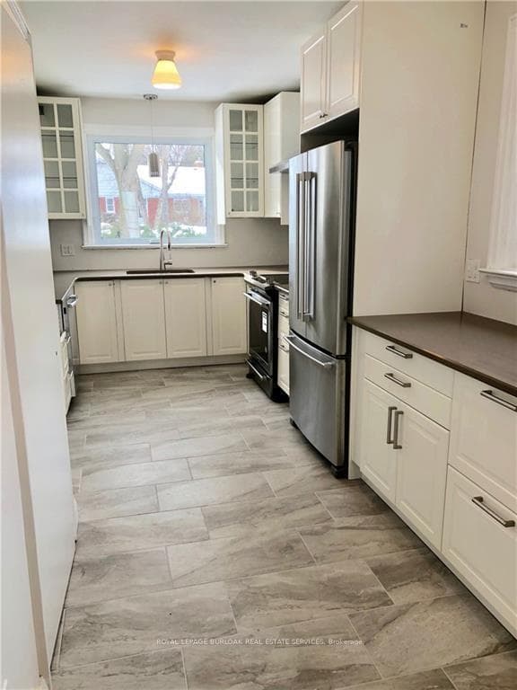 252 Pomona Avenue photo 13