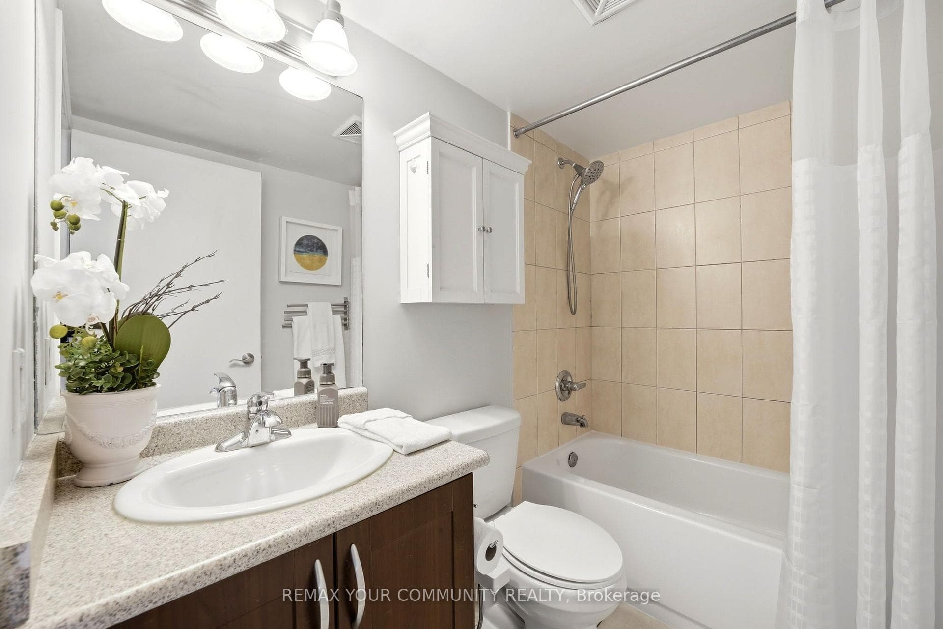 60 Heintzman Street Unit 2102 photo 15