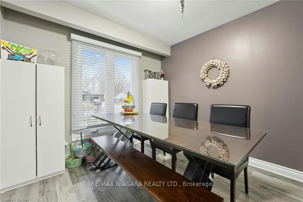 3093 Chipman Crescent photo 8