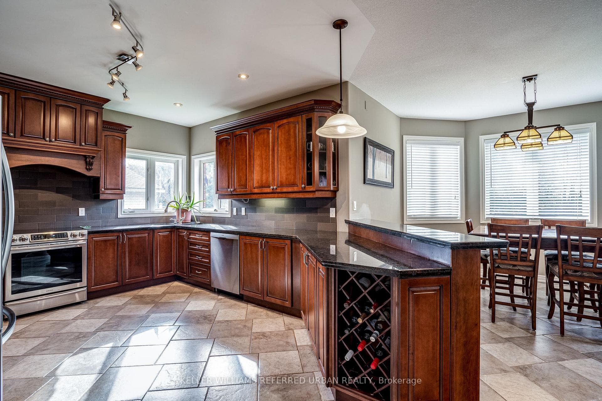 108 Sunnyridge Road photo 12