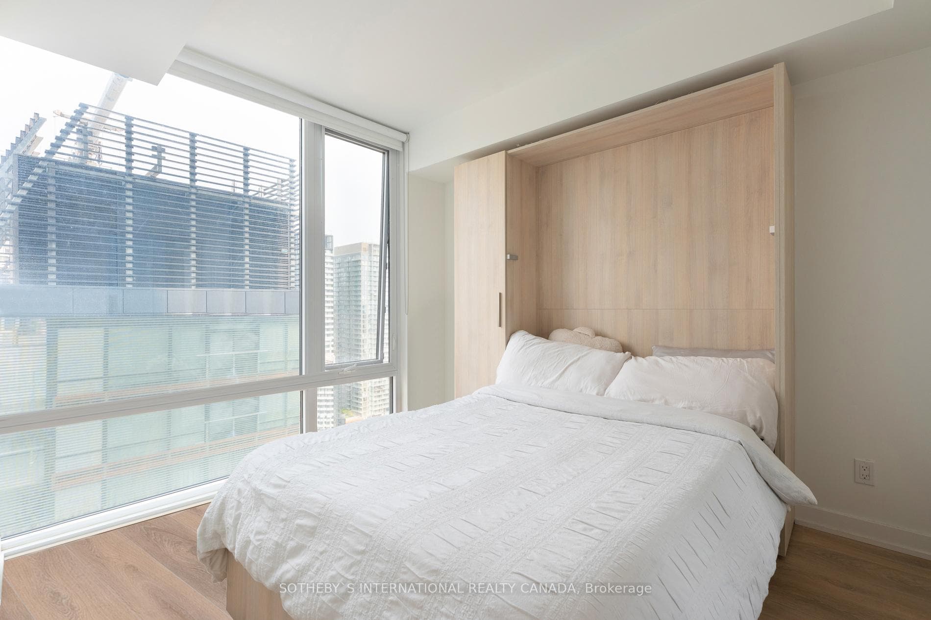 501 Yonge Street Unit 2503 photo 14