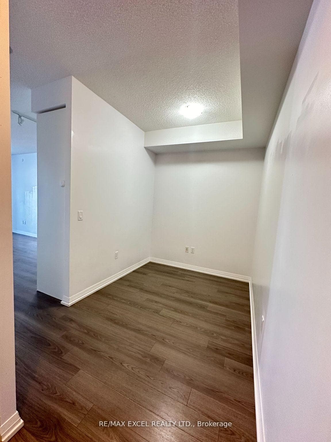 55 Ann O'reilly Road Unit 1002 photo 8