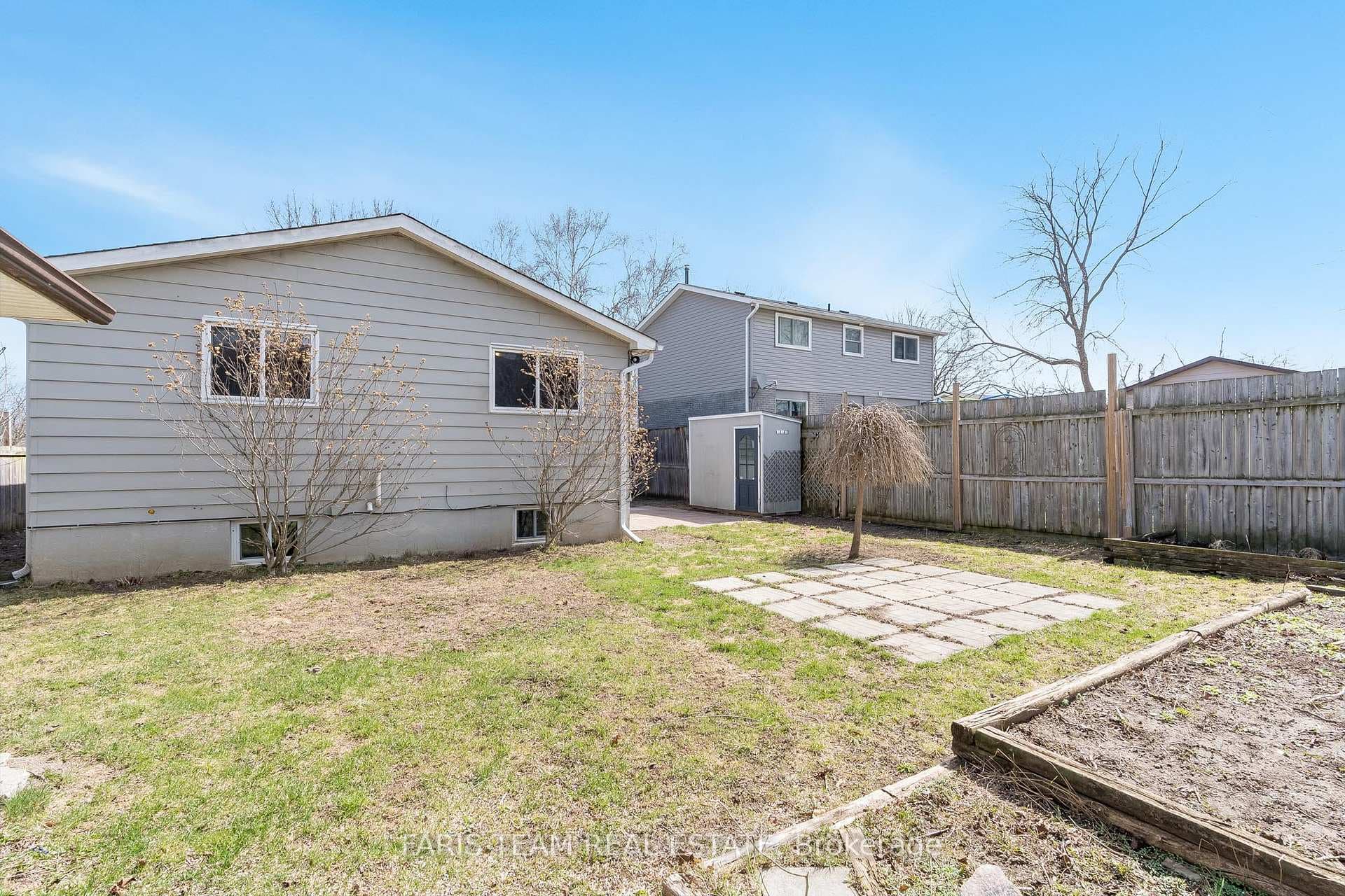 395 Raymond Avenue photo 24