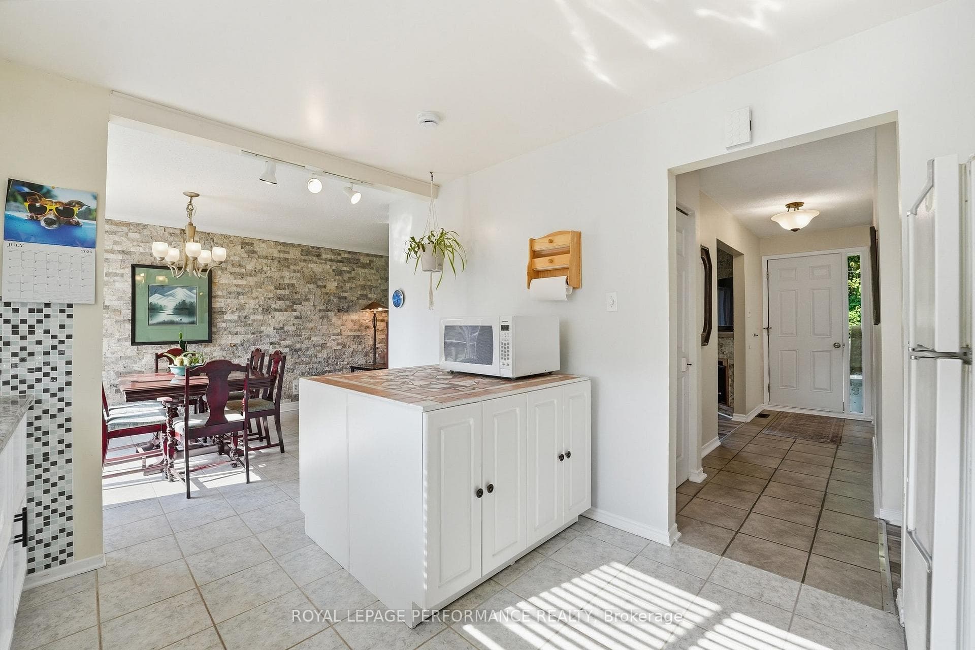 1084 Eadie Road photo 13