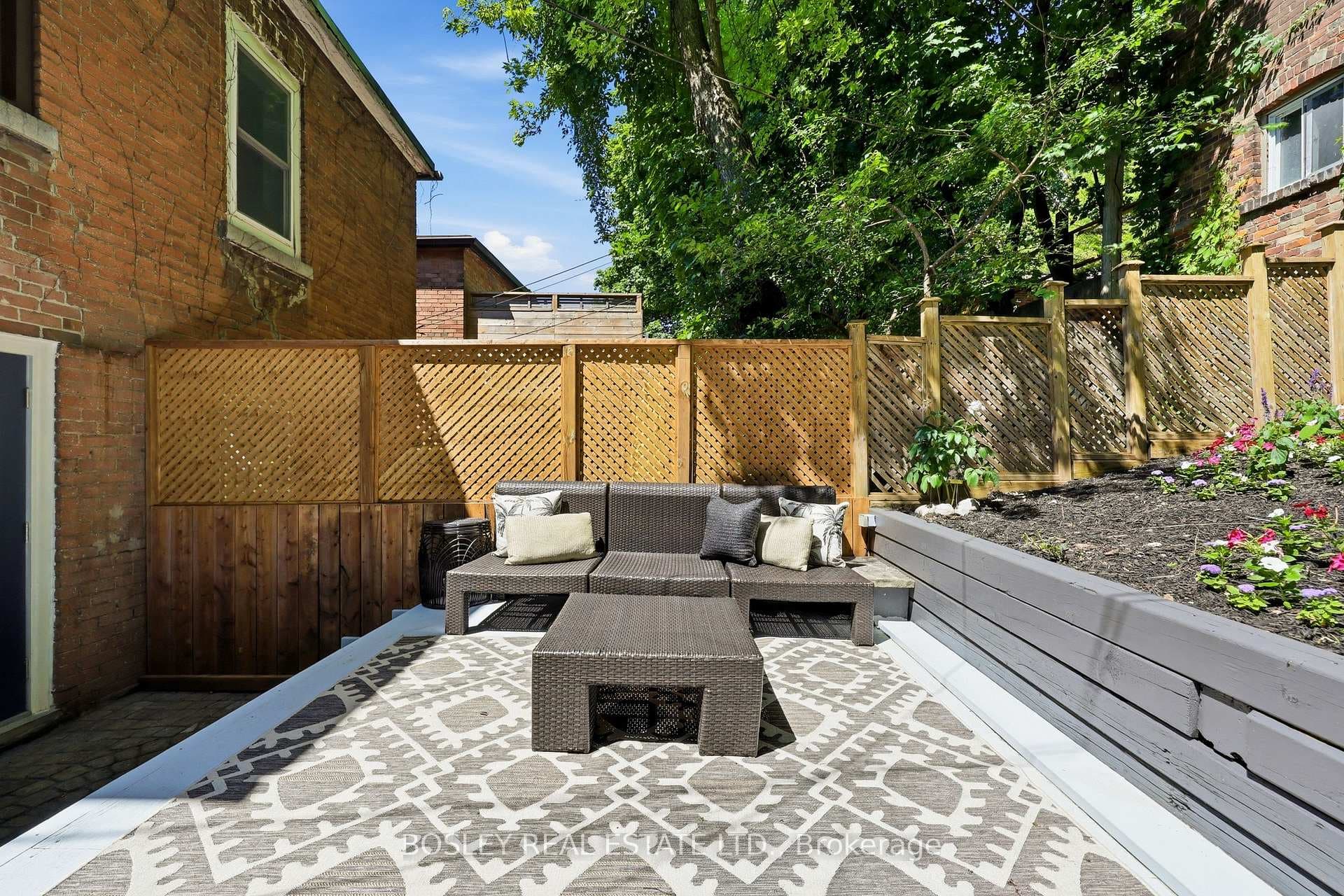34 Tennis Crescent photo 44