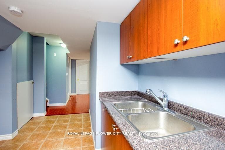 18 Saint Eugene Street photo 10