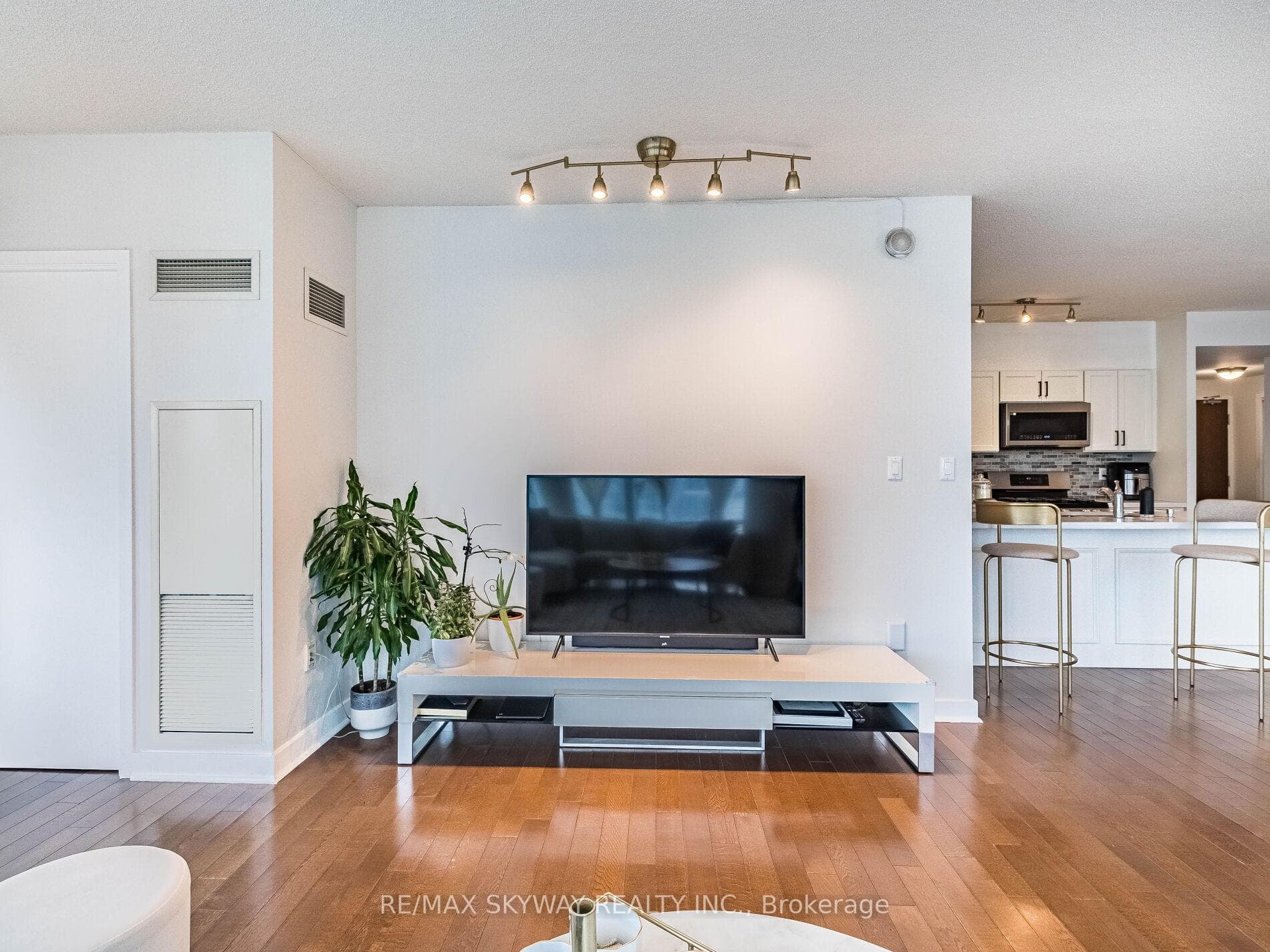35 Mariner Terrace Unit 1509 photo 14