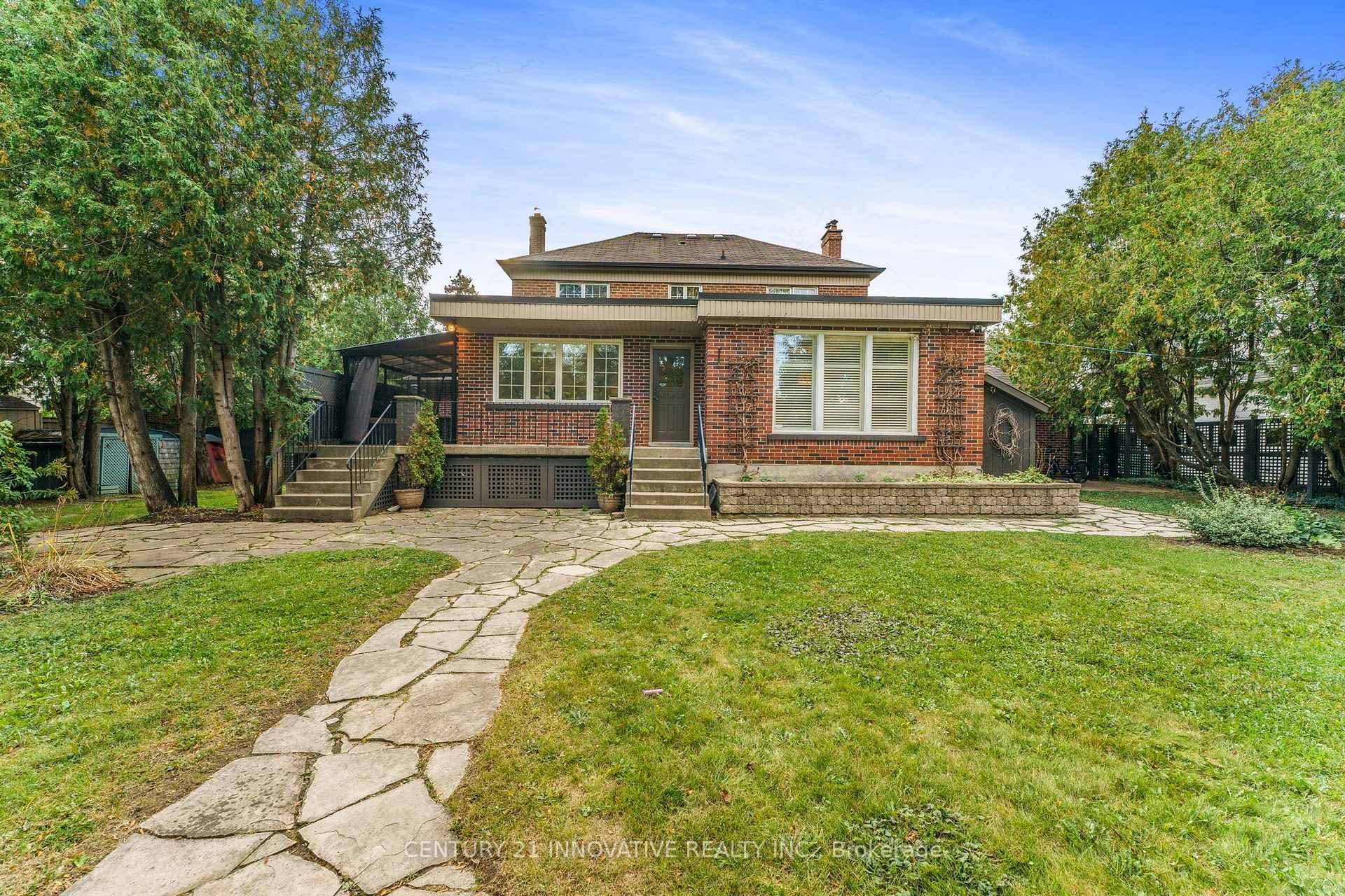 11 Lorraine Gardens photo 3