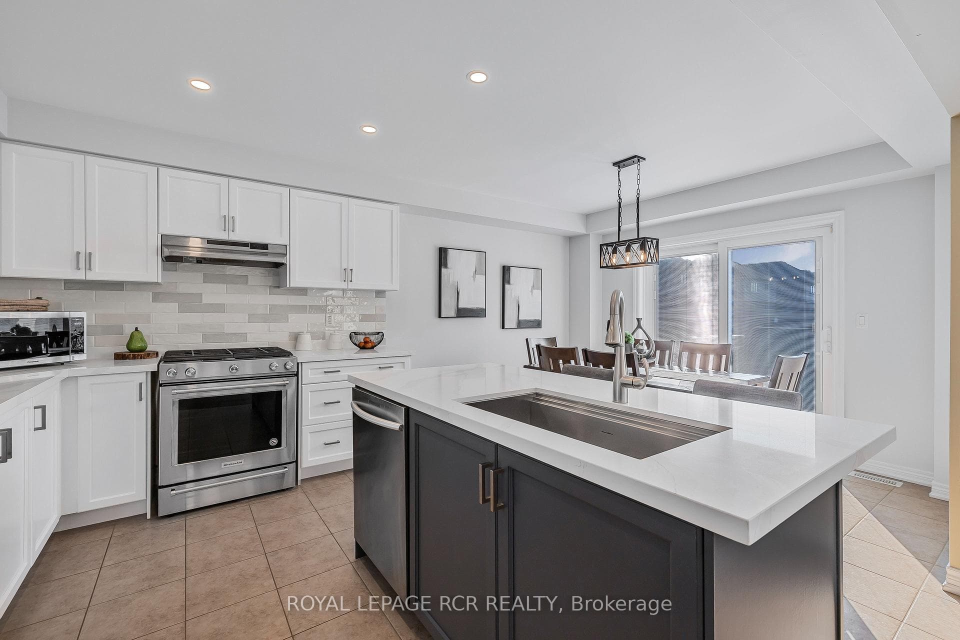 69 Treetops Boulevard photo 9