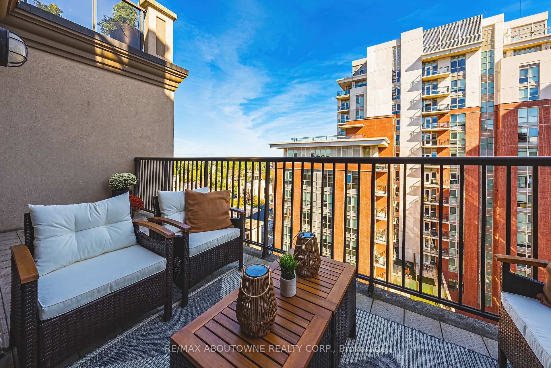 399 Elizabeth Street Unit 1003 photo 26