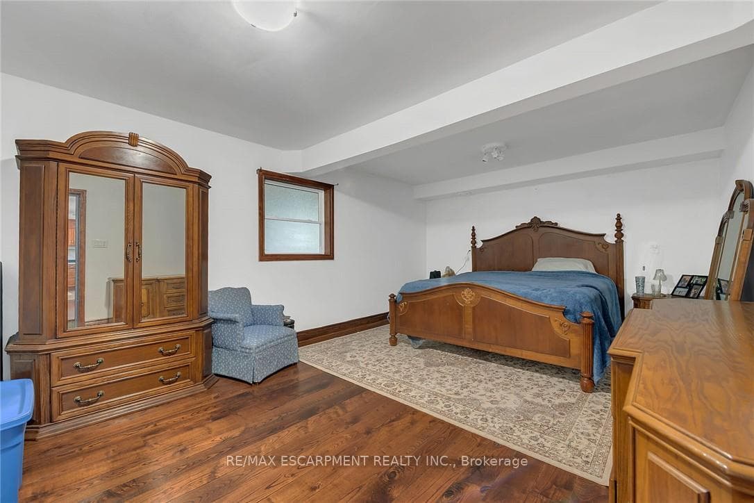 617 Eighth Road photo 32