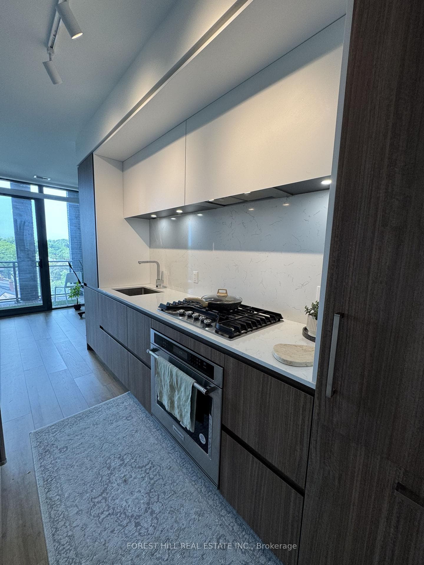 1 Hillsdale Avenue Unit 609 photo 15