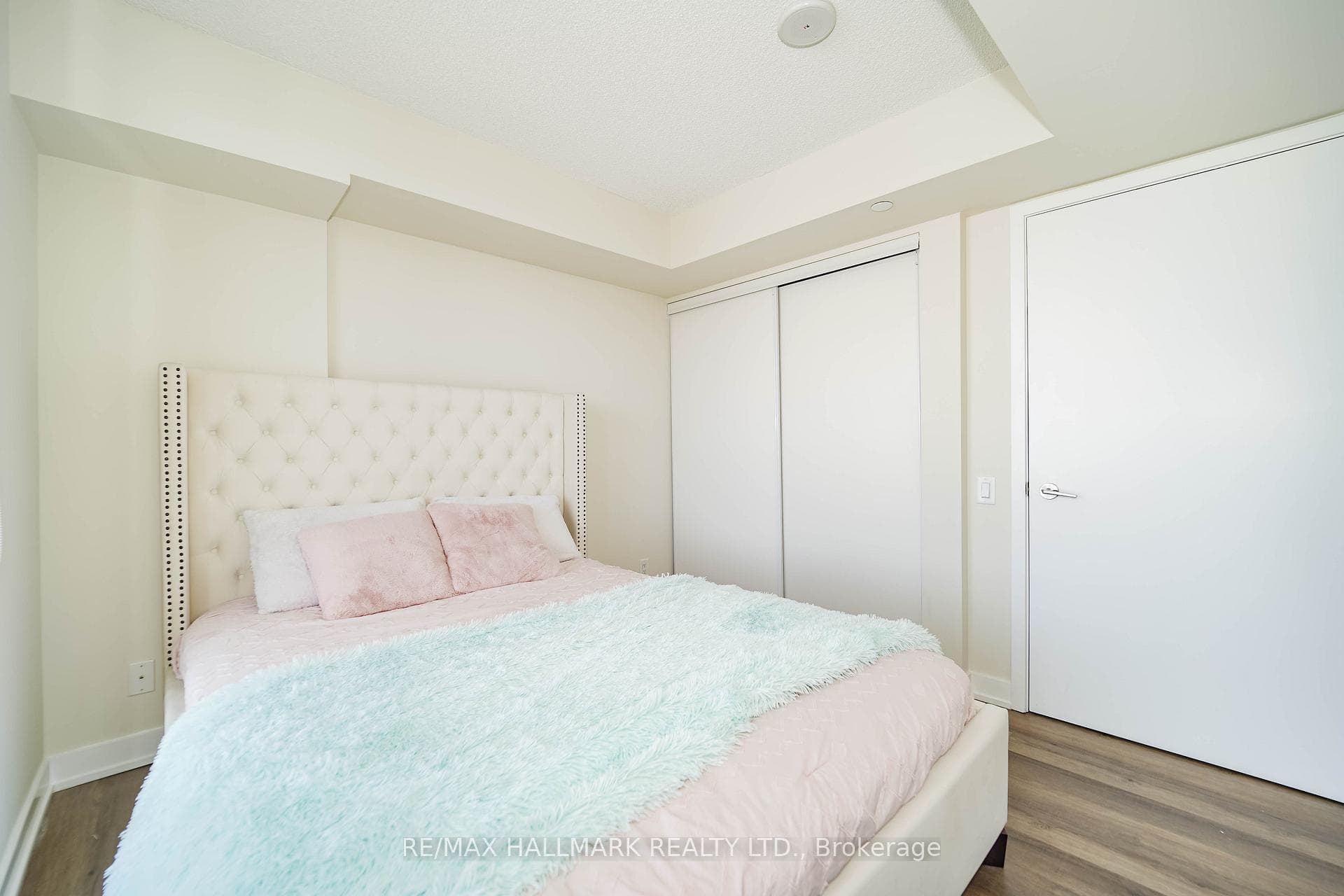 38 MONTE KWINTER Court Unit 520 photo 18