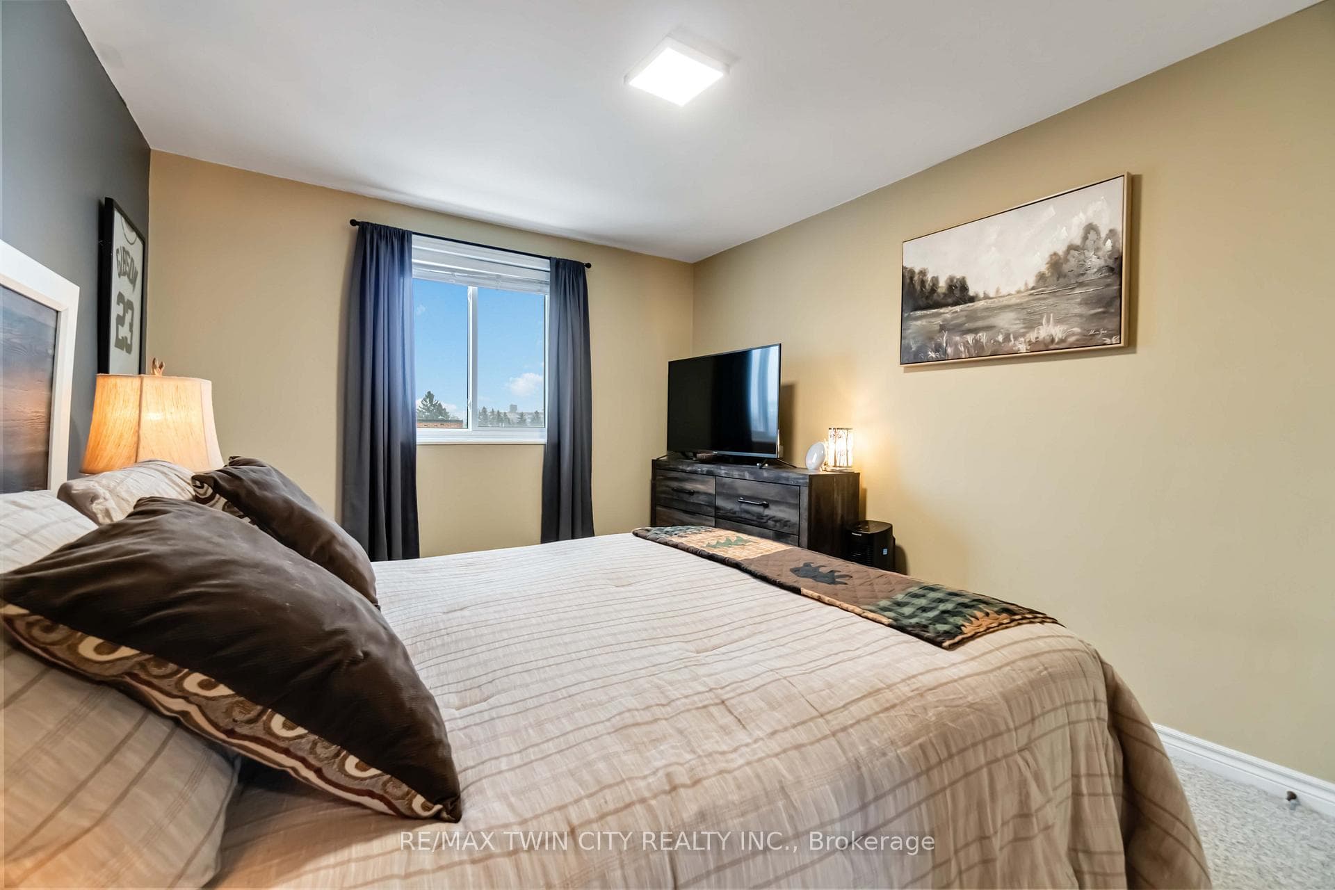 100 Breckenridge Drive Unit 303 photo 32
