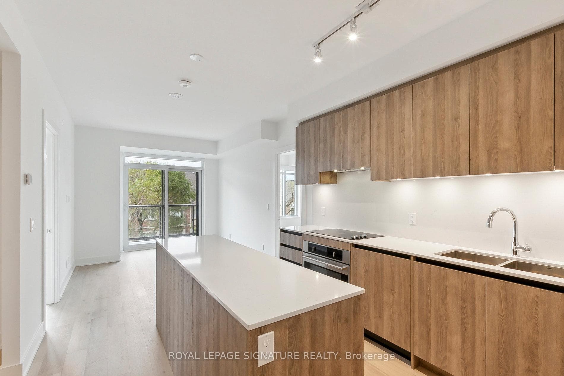 8 Beverley Glen Boulevard Unit D-329 photo 12
