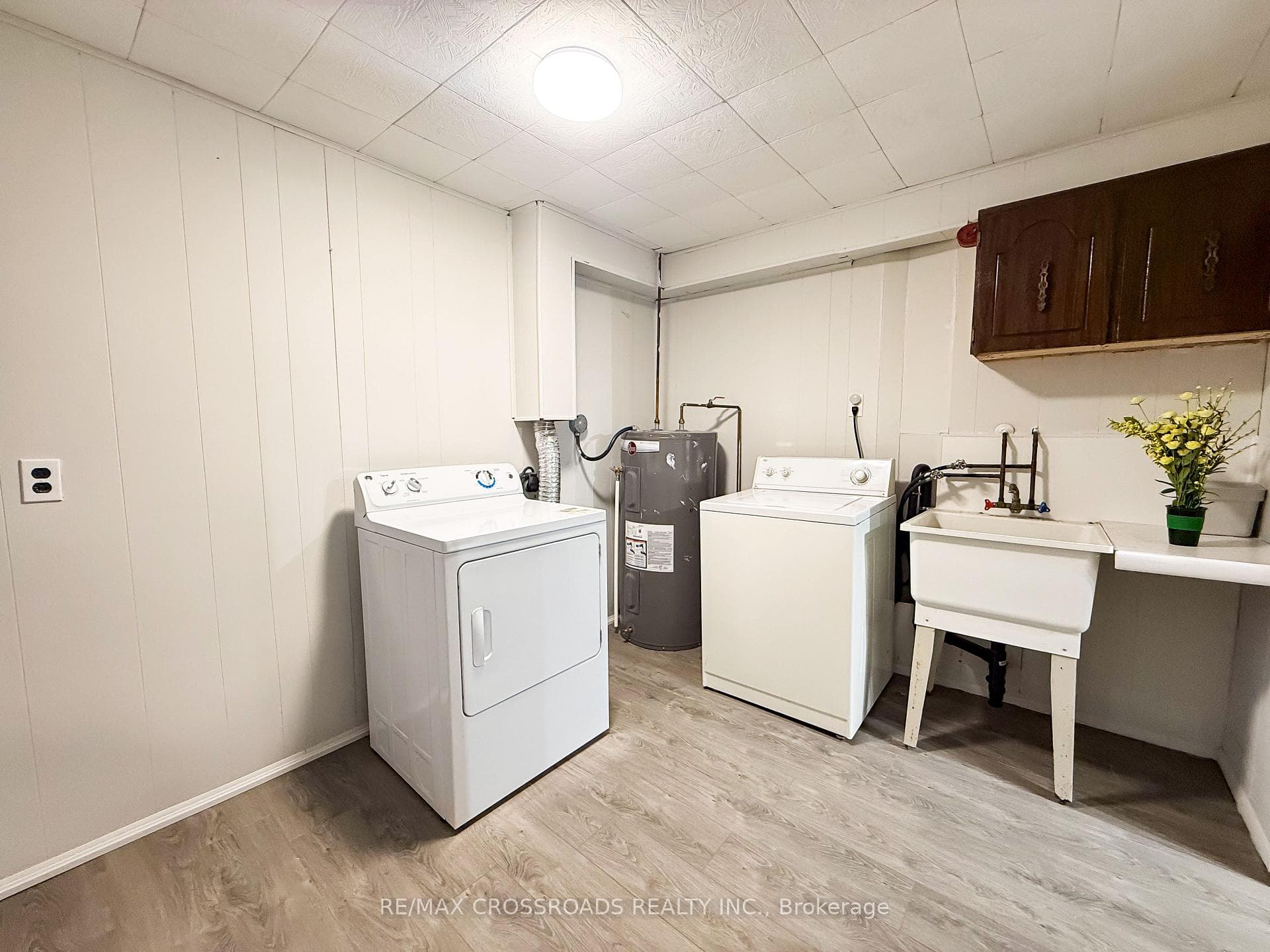350 Camelot Court Unit 30 photo 26